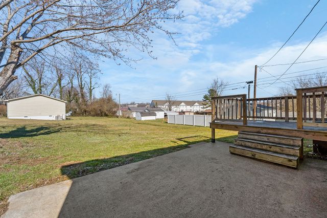 770 E Hudgens St, Cookeville, TN 38501