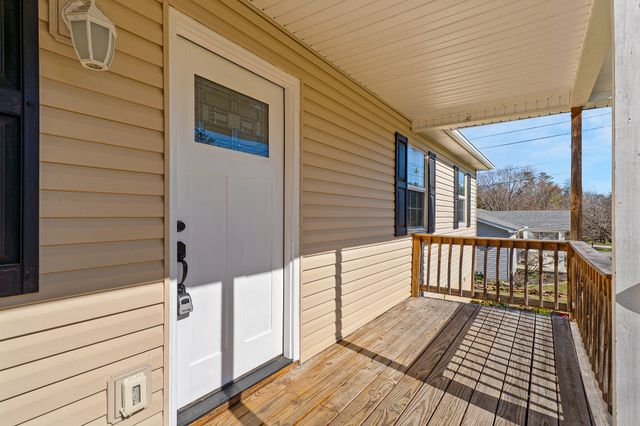 770 E Hudgens St, Cookeville, TN 38501