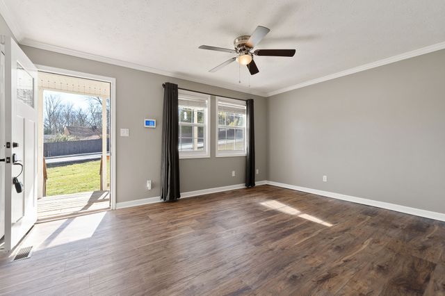 770 E Hudgens St, Cookeville, TN 38501