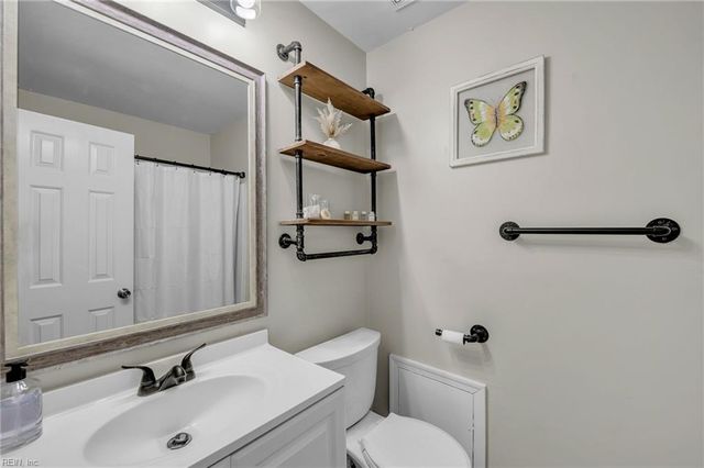 5619 Picadilly LN, Portsmouth, VA 23703