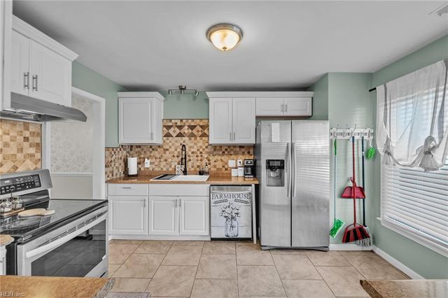 5619 Picadilly LN, Portsmouth, VA 23703