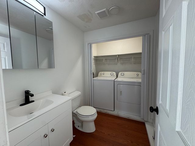 32 Delta Ter 32, Malden, MA 02148