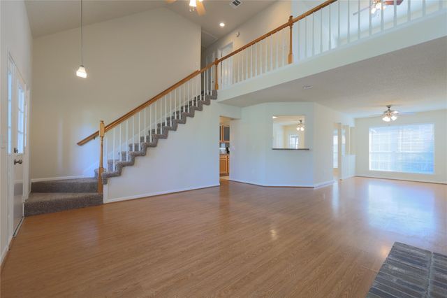10015 Red Wolf Lane, Houston, TX 77064