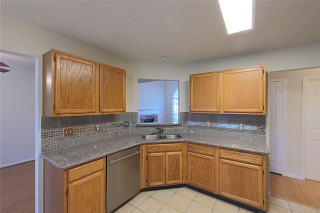 10015 Red Wolf Lane, Houston, TX 77064