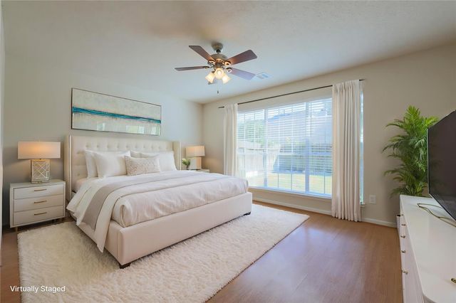 10015 Red Wolf Lane, Houston, TX 77064