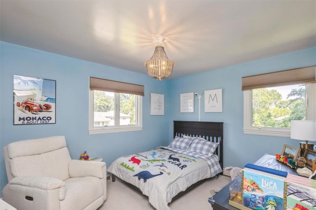 17 Duncan Lane, Huntington, NY 11743