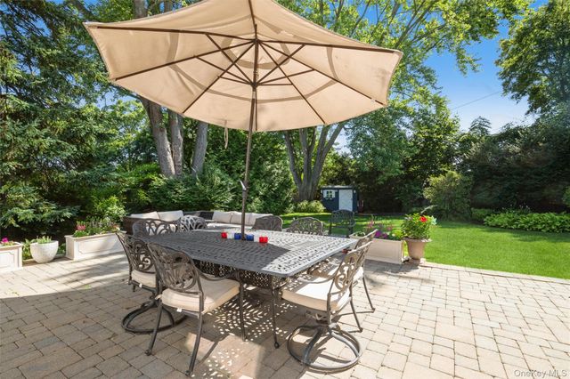 17 Duncan Lane, Huntington, NY 11743
