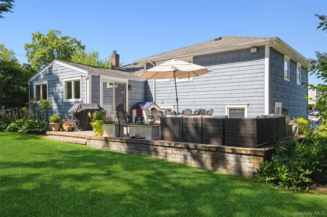 17 Duncan Lane, Huntington, NY 11743