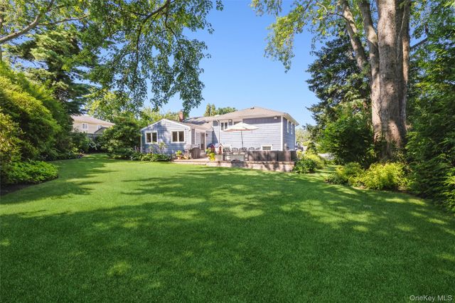 17 Duncan Lane, Huntington, NY 11743