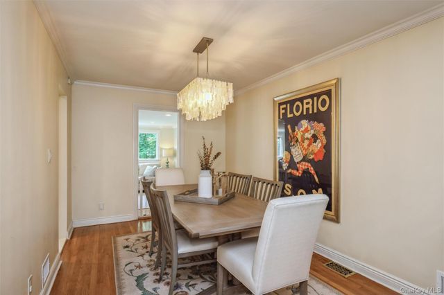 17 Duncan Lane, Huntington, NY 11743