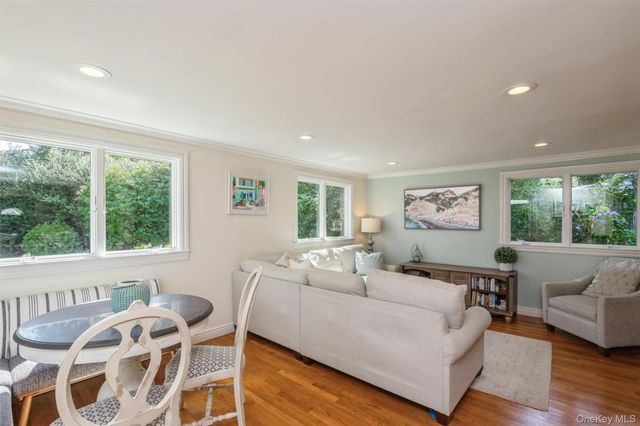 17 Duncan Lane, Huntington, NY 11743