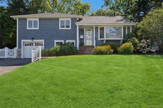 17 Duncan Lane, Huntington, NY 11743