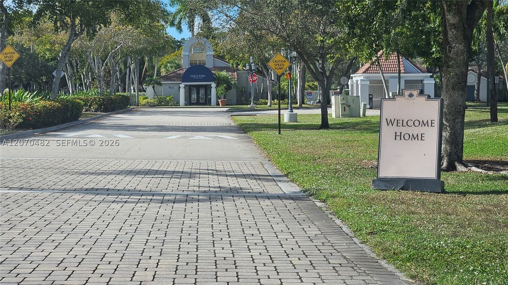 Image 2 of property listing at 931 Lyons Rd 4102, Coconut Creek, FL 33063