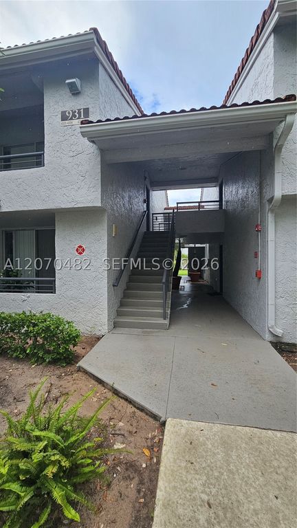 Image 6 of property listing at 931 Lyons Rd 4102, Coconut Creek, FL 33063