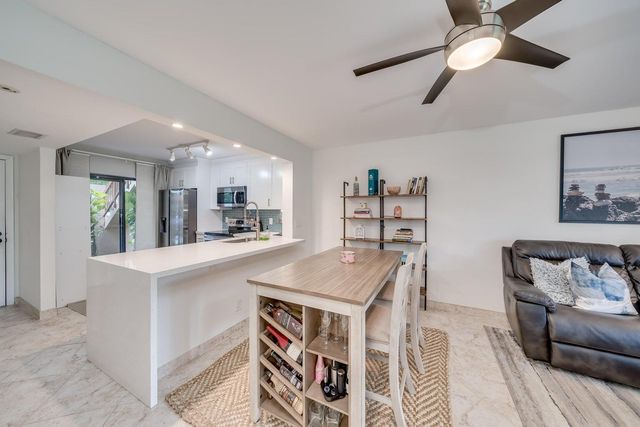 3939 NE 5th Avenue D103, Boca Raton, FL 33431