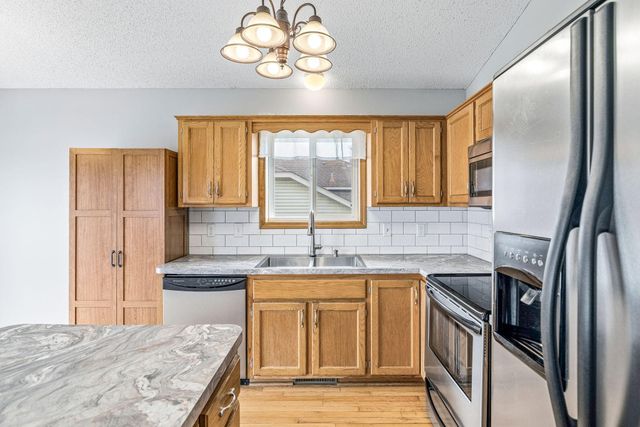 9623 Hamlet Avenue S, Cottage Grove, MN 55016