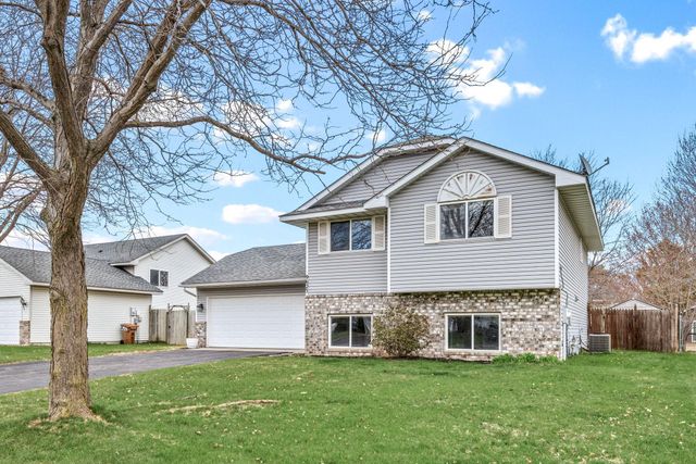 9623 Hamlet Avenue S, Cottage Grove, MN 55016
