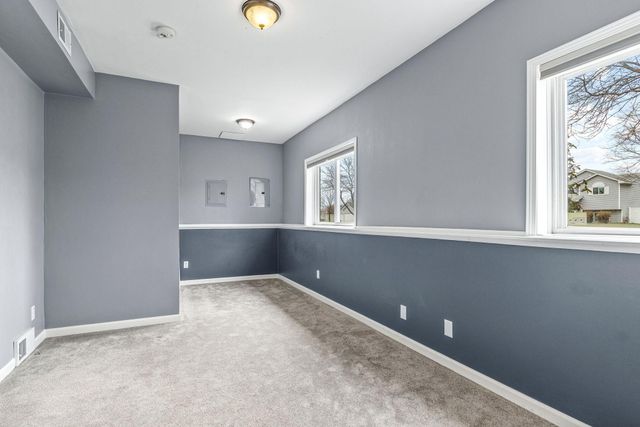 9623 Hamlet Avenue S, Cottage Grove, MN 55016