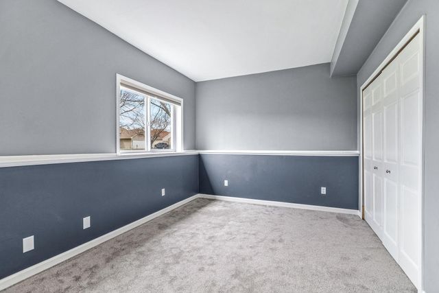 9623 Hamlet Avenue S, Cottage Grove, MN 55016