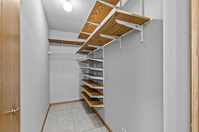 9623 Hamlet Avenue S, Cottage Grove, MN 55016