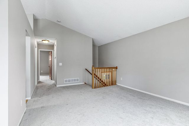 9623 Hamlet Avenue S, Cottage Grove, MN 55016