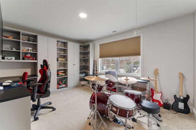 108 Boxwood Circle, Hopewell Junction, NY 12533