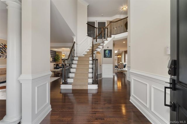 108 Boxwood Circle, Hopewell Junction, NY 12533