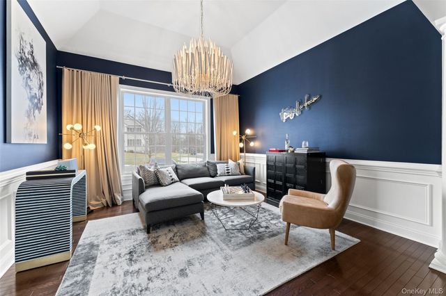 108 Boxwood Circle, Hopewell Junction, NY 12533