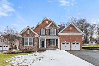 108 Boxwood Circle, Hopewell Junction, NY 12533