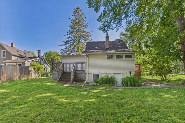 224 W 78th Street, Chanhassen, MN 55317