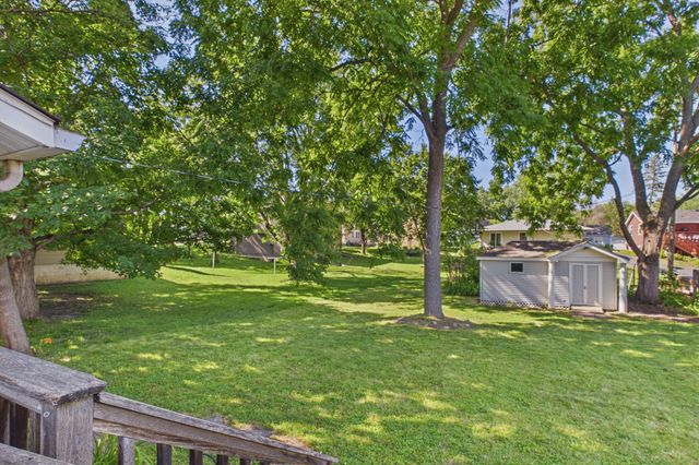 224 W 78th Street, Chanhassen, MN 55317