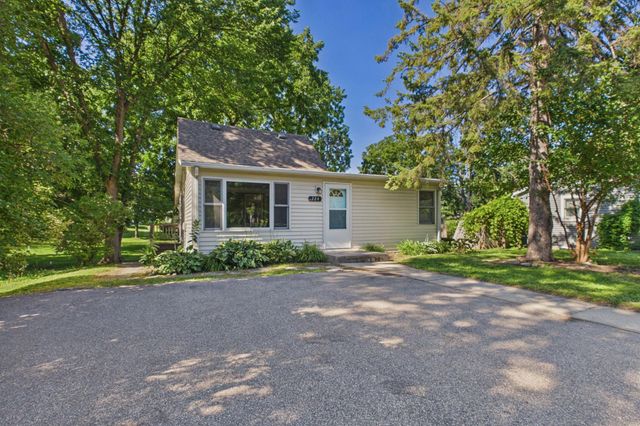 224 W 78th Street, Chanhassen, MN 55317