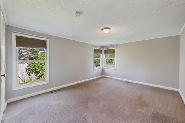 224 W 78th Street, Chanhassen, MN 55317