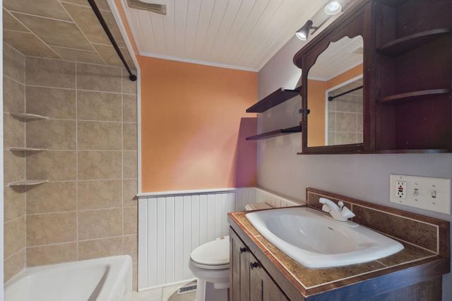 224 W 78th Street, Chanhassen, MN 55317
