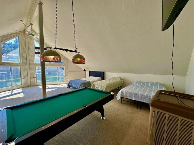 466 Thomson Ln, Copperopolis, CA 95228