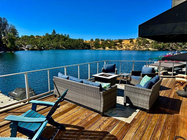 466 Thomson Ln, Copperopolis, CA 95228