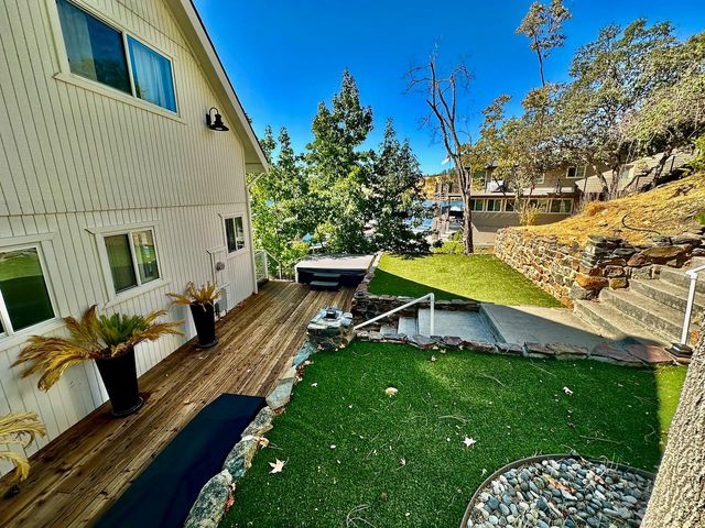466 Thomson Ln, Copperopolis, CA 95228