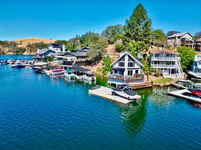 466 Thomson Ln, Copperopolis, CA 95228