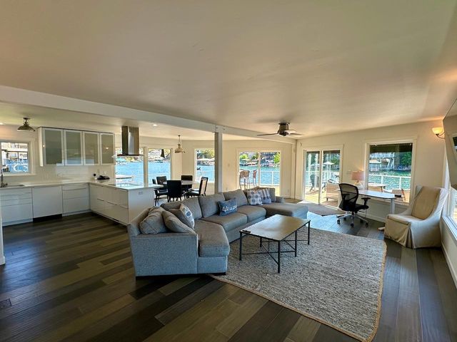 466 Thomson Ln, Copperopolis, CA 95228