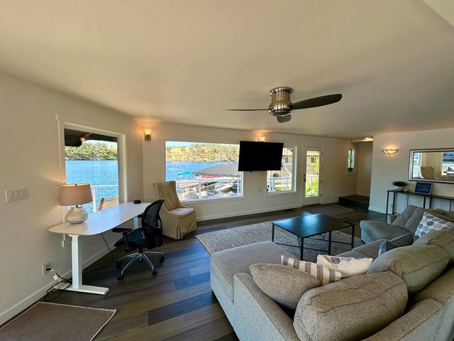 466 Thomson Ln, Copperopolis, CA 95228