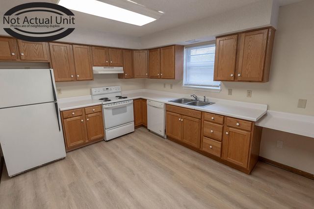 3314 BELLE MEADE, Columbia, MO 65203