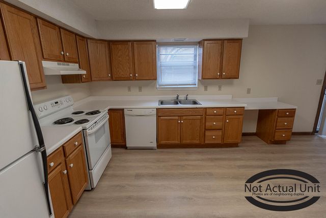 3314 BELLE MEADE, Columbia, MO 65203