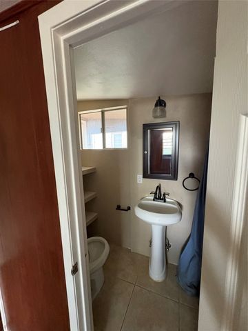3524 W Biddison Street, Fort Worth, TX 76109