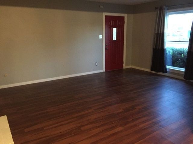 3524 W Biddison Street, Fort Worth, TX 76109