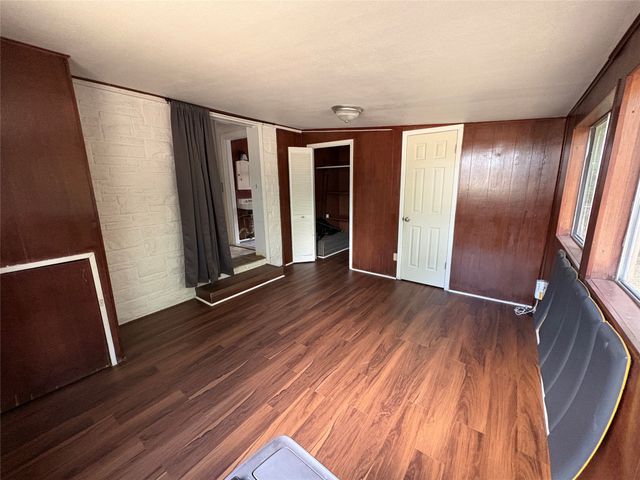 3524 W Biddison Street, Fort Worth, TX 76109
