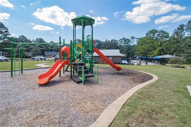 102 Everade Circle, Daphne, AL 36526