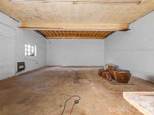 204 Sutton Avenue, Black Mountain, NC 28711