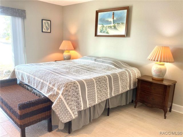 11580 W Bayshore Drive, Crystal River, FL 34429