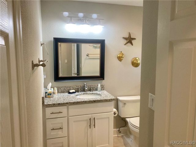 11580 W Bayshore Drive, Crystal River, FL 34429