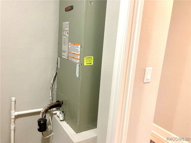 11580 W Bayshore Drive, Crystal River, FL 34429